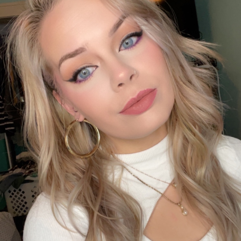 Meet your Posher, Arielle